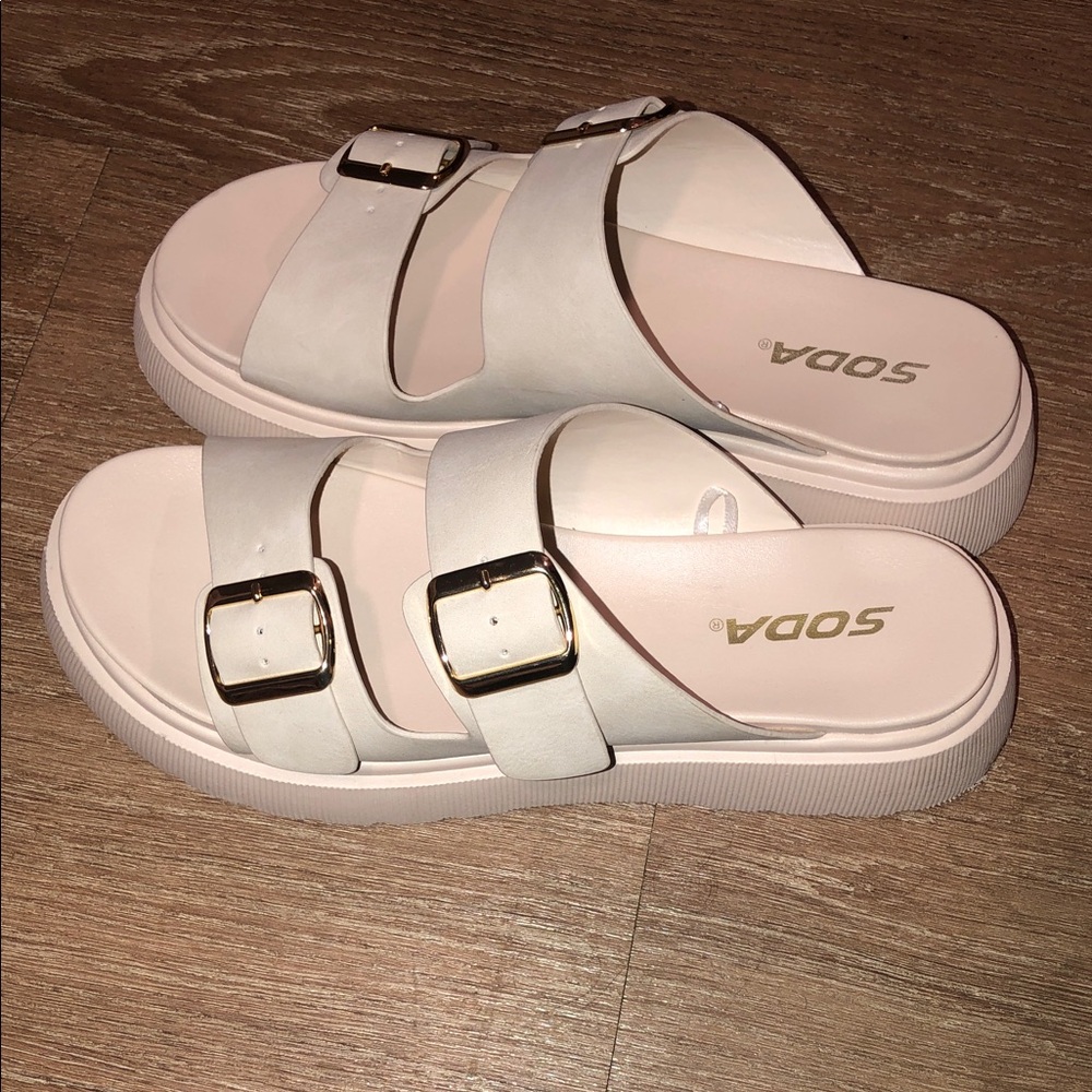 Soda Women's Cream Double Buckle  Sandals Size 9